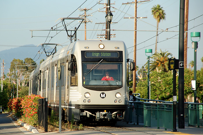 LA Metro_Gold_Line_Breda_P2550 Wikimedia