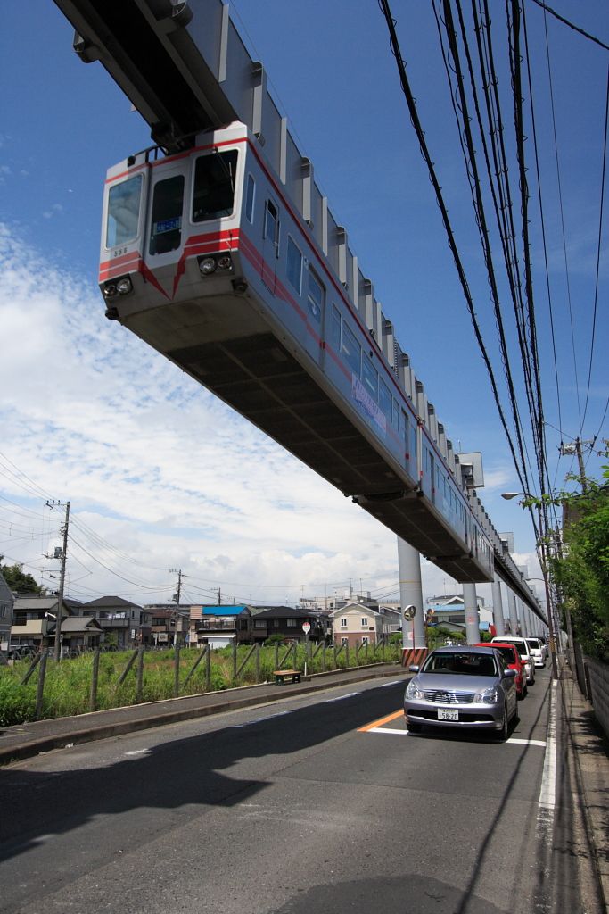 Shonan - pylons